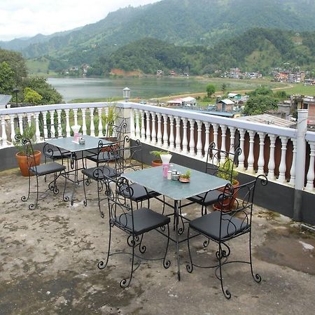 Hotel Blue Heaven Pokhara Exterior foto